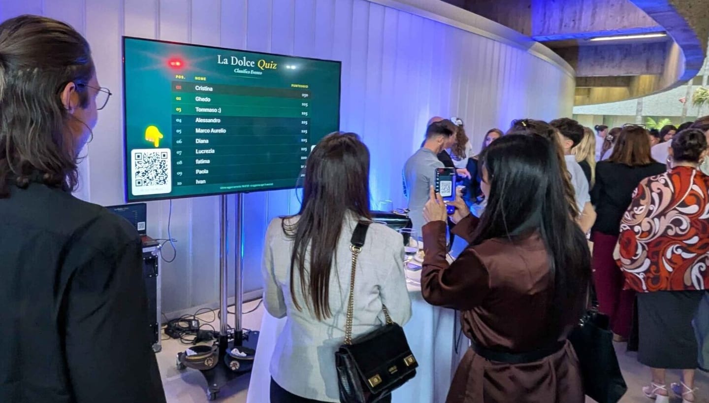 Clasificación en directo y acceso por QR de La Dolce Quiz en el evento del Consulado italiano
